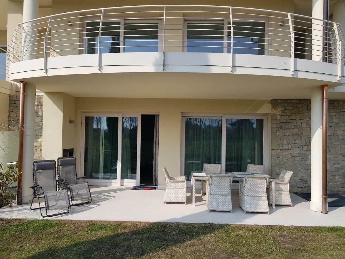 Luxury Apartments Beauty Gardens Sirmione Italy