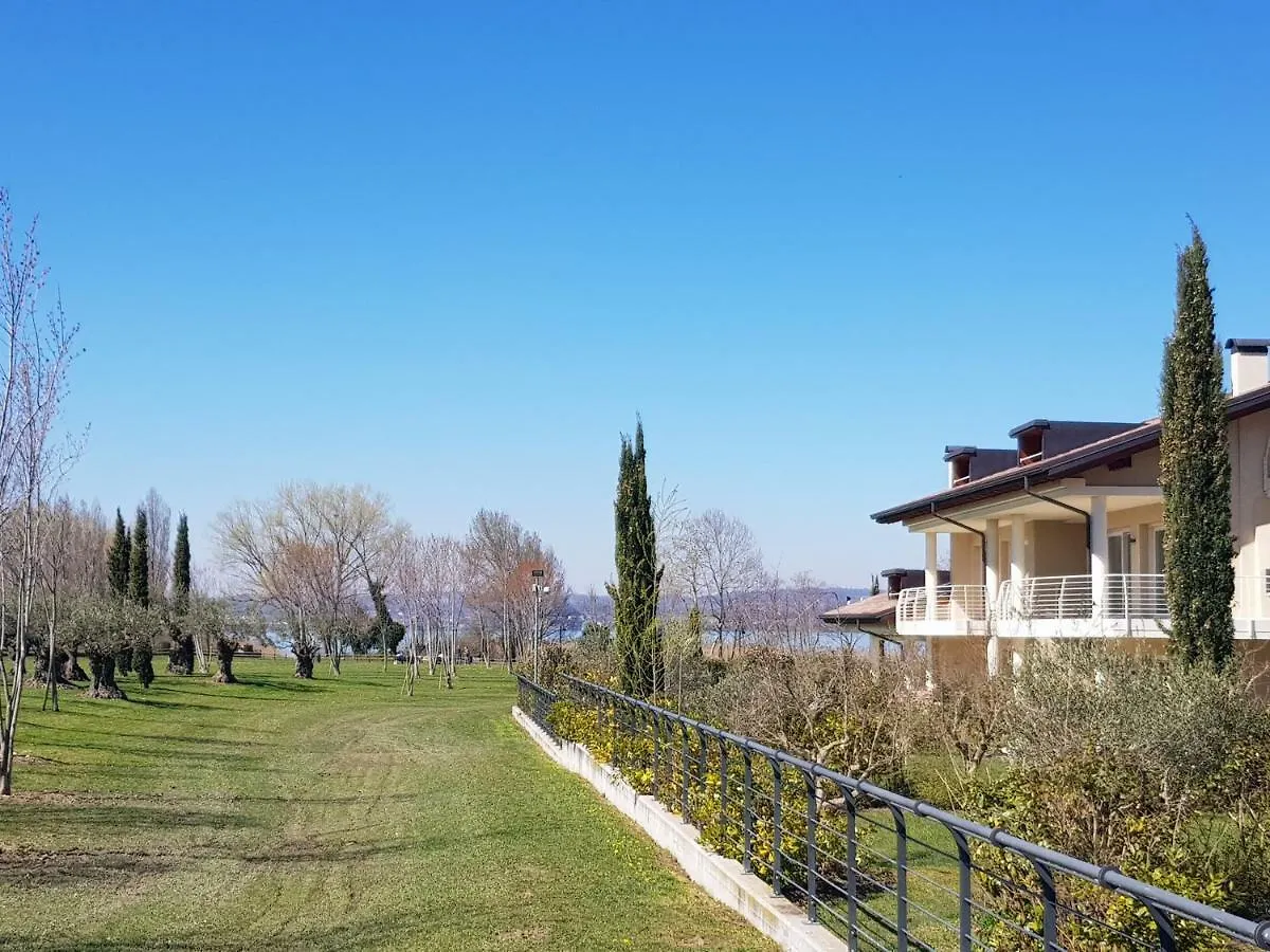 Luxury Apartments Beauty Gardens Sirmione 0*,