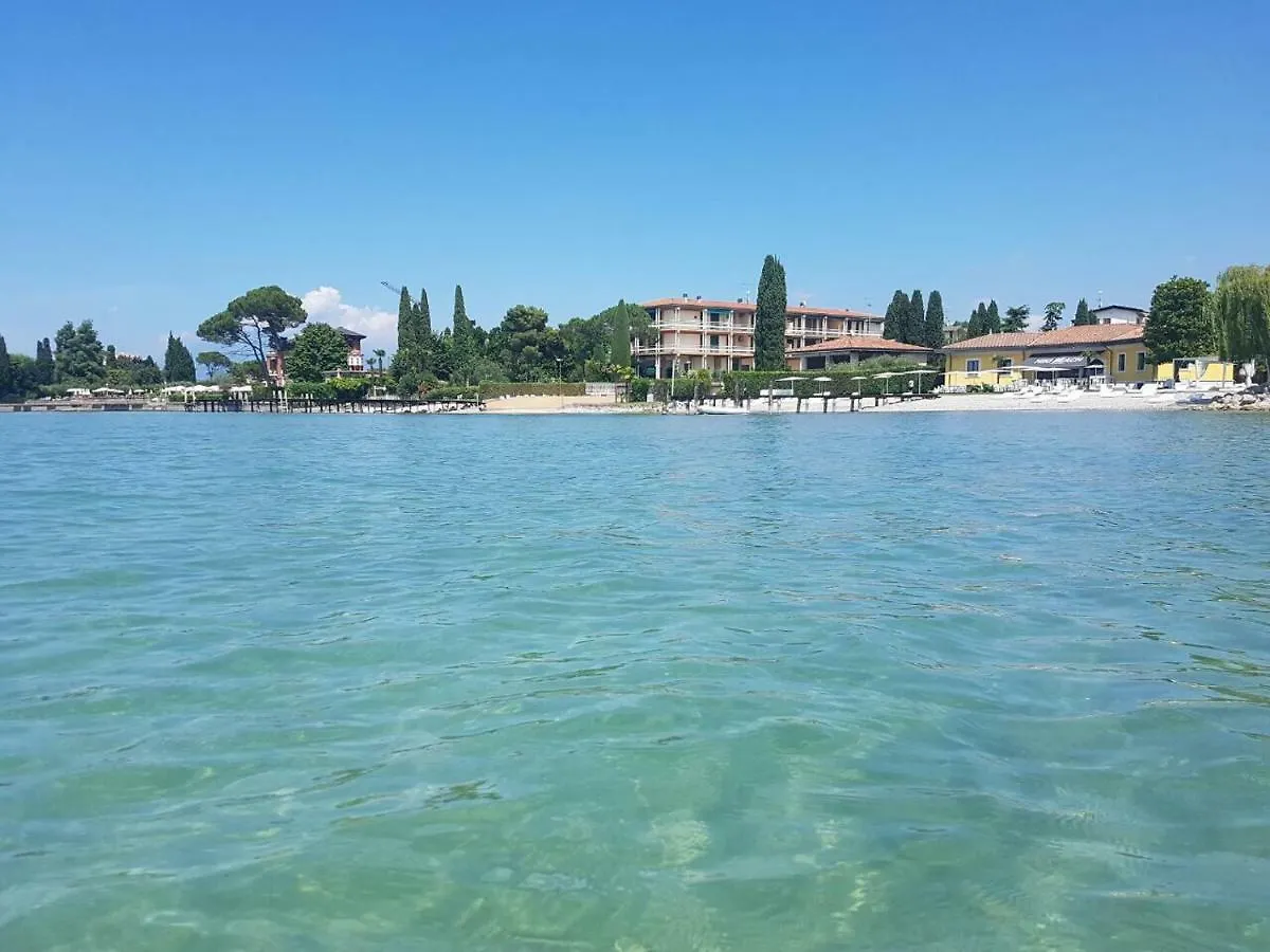Luxury Apartments Beauty Gardens Sirmione